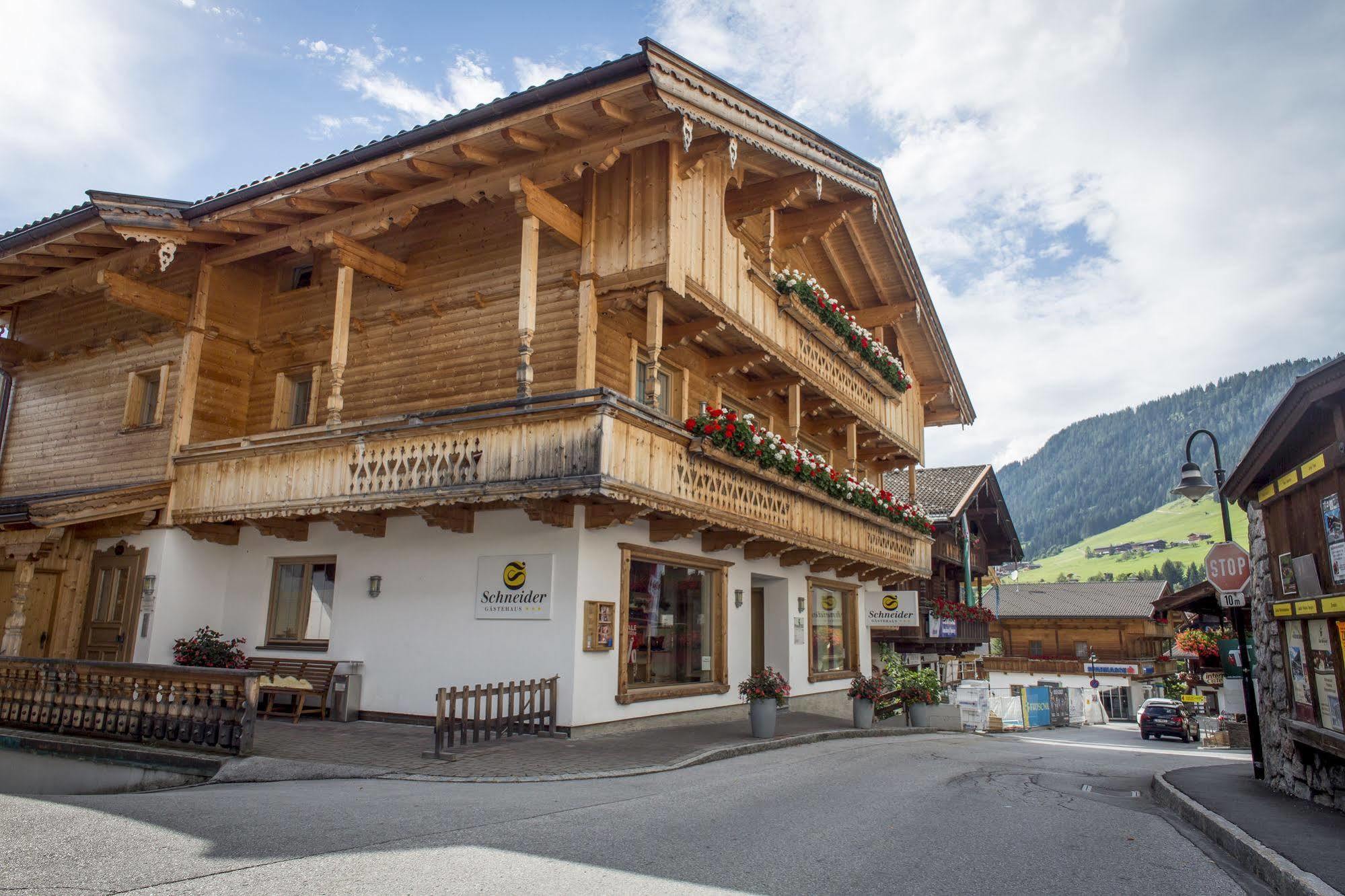 Das Gaestehaus Schneider Am Dorfplatz Alpbach Exteriér fotografie
