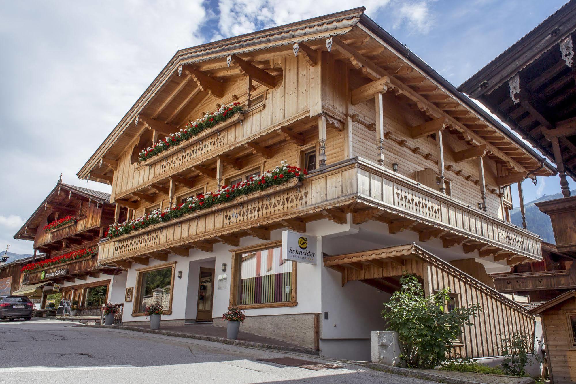 Das Gaestehaus Schneider Am Dorfplatz Alpbach Exteriér fotografie