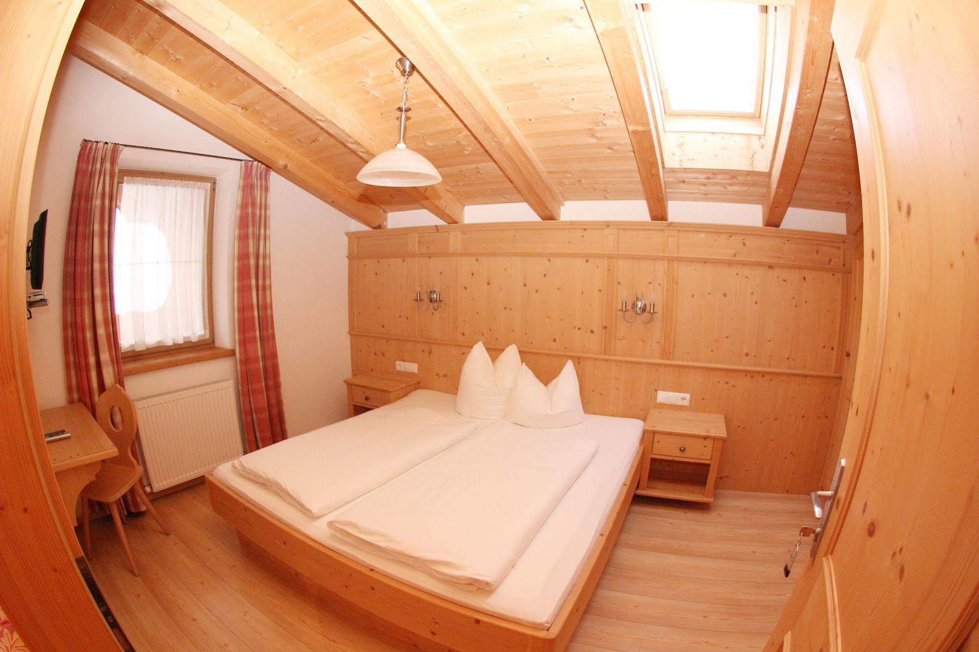 Das Gaestehaus Schneider Am Dorfplatz Alpbach Exteriér fotografie