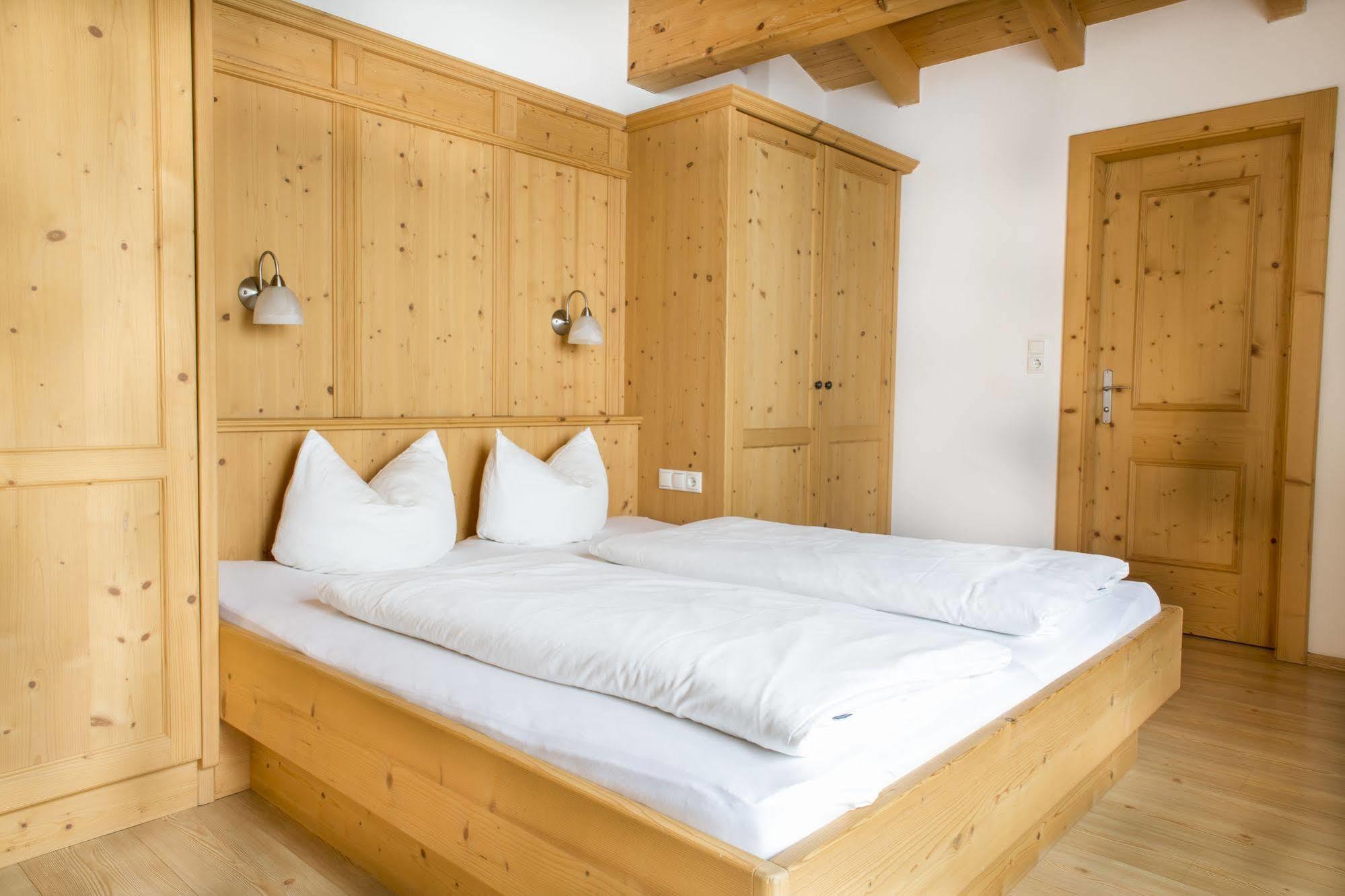 Das Gaestehaus Schneider Am Dorfplatz Alpbach Exteriér fotografie